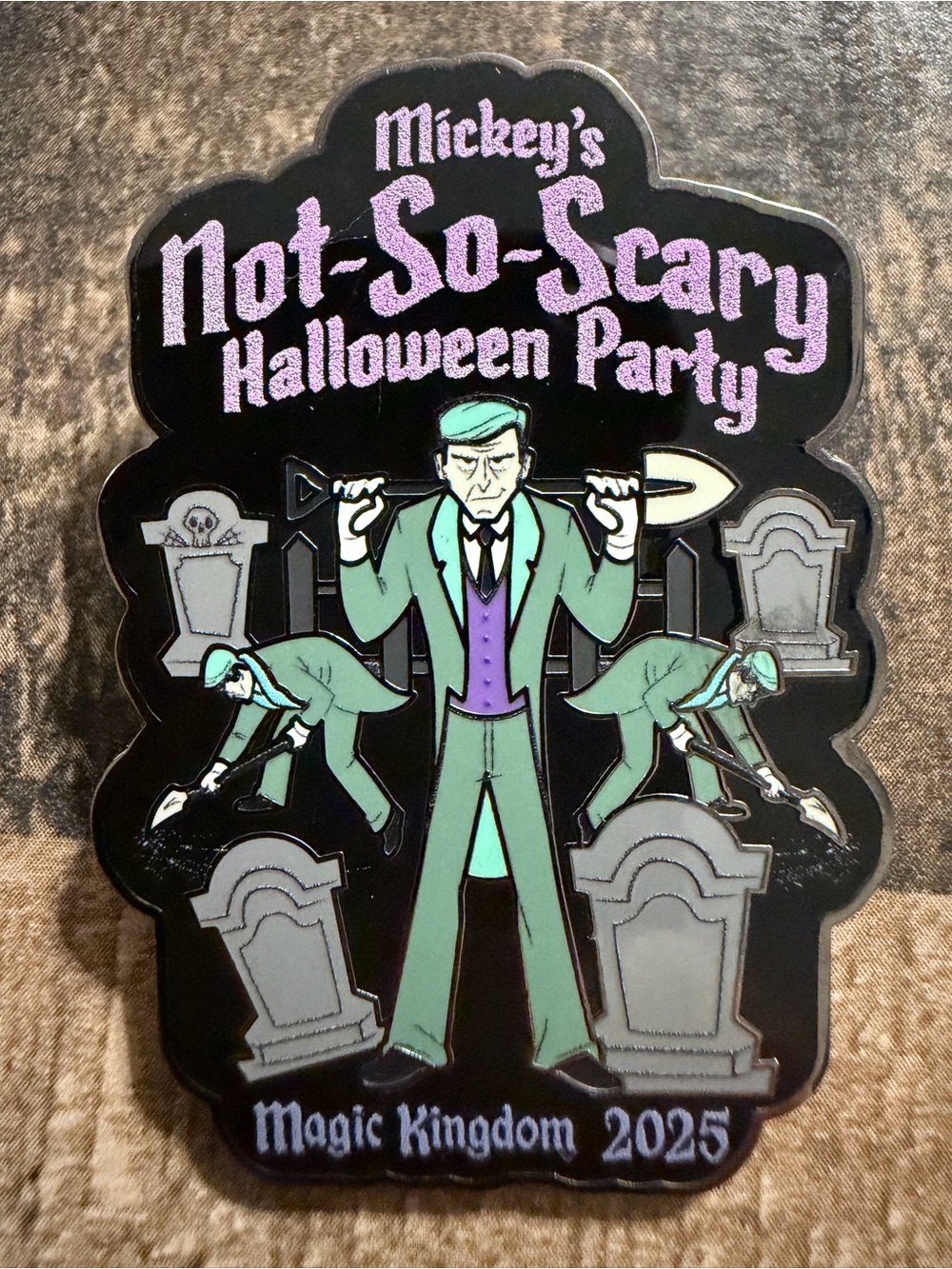 Mickey’s Not-So-Scary Halloween Party 2025 Pin Boo to You Grave Diggers